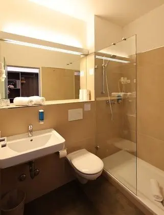 Business Tek Büyük Yataklı Oda, 1 Yatak Odası, Sigara İçilmez, Bahçe Manzaralı
