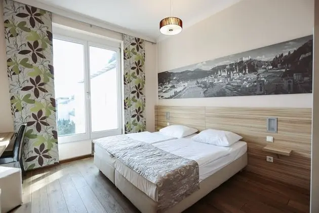 Standard Tek Büyük Yataklı Oda, Bahçe Manzaralı