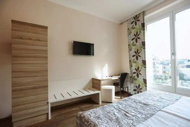 Standard Tek Büyük Yataklı Oda, Bahçe Manzaralı