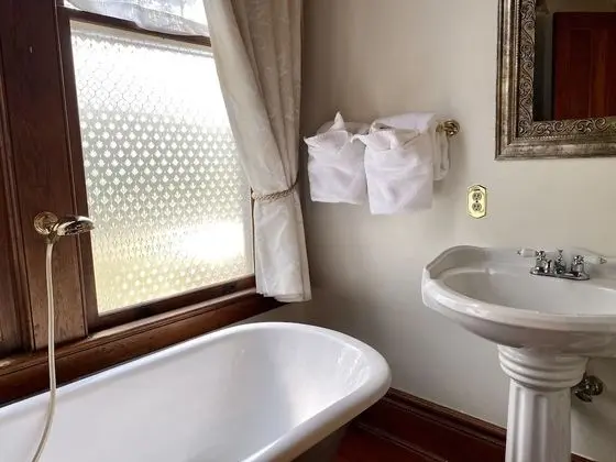 Süit, Özel Banyo (Pearl Suite)