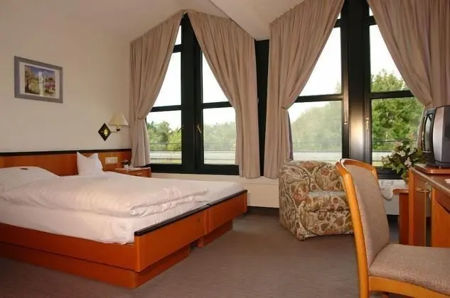 Tek Büyük Yataklı Oda