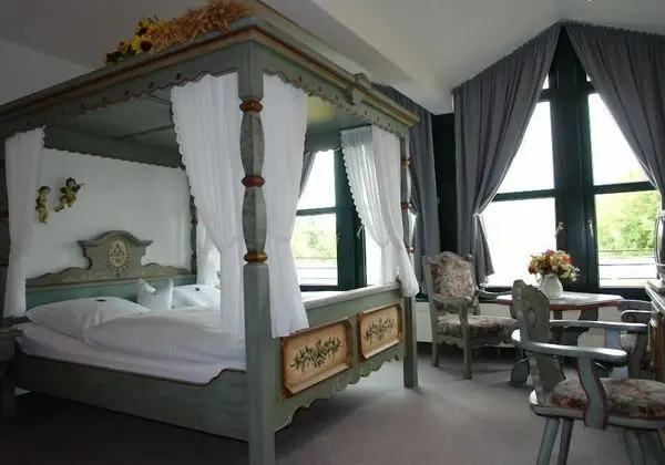 Tek Büyük Yataklı Oda