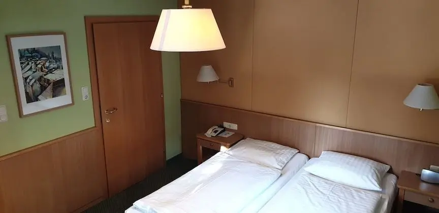 Classic Tek Büyük Yataklı Oda, Bahçe Manzaralı, Ek Bina