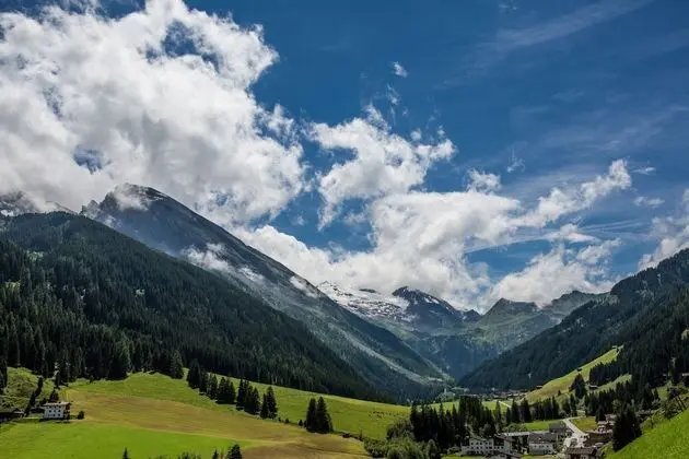 Deluxe Tek Büyük Yataklı Oda, Balkon, Dağ Manzaralı