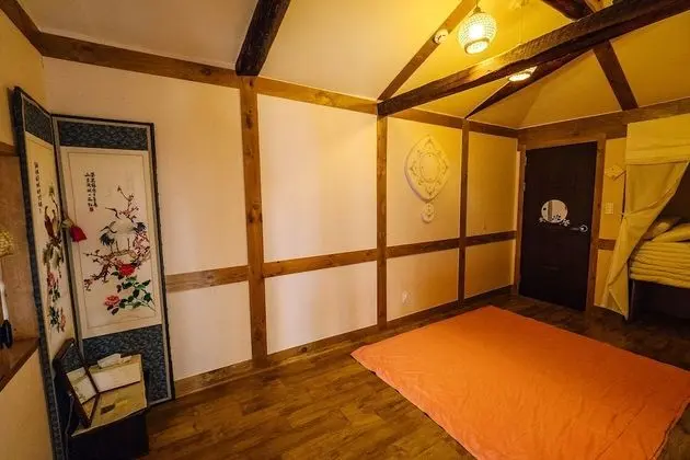 Traditional Oda (Large Ondol, 4 pax)