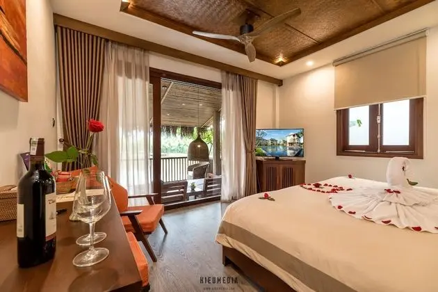 Club Süit, Balkon, Havuz Manzaralı