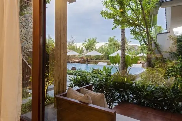 Club Süit, Balkon, Havuz Manzaralı