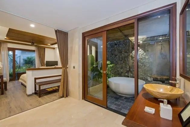 Club Süit, Balkon, Havuz Manzaralı