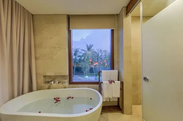 Grand Oda, Balkon