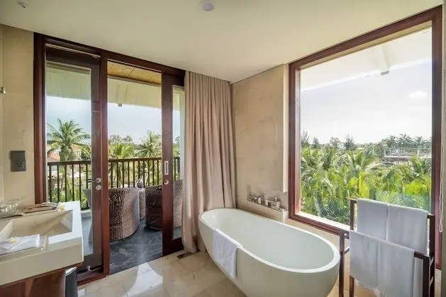Grand Oda, Balkon