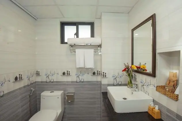 Deluxe Tek Büyük veya İki Ayrı Yataklı Oda, Havuz Manzaralı