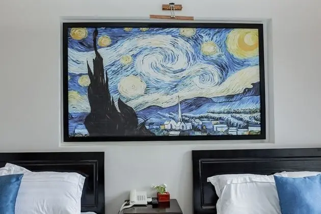 Tek Büyük Yataklı Oda, 2 Çift Kişilik Yatak