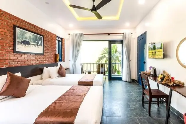 Deluxe Tek Büyük veya İki Ayrı Yataklı Oda, Balkon, Bahçe Manzaralı