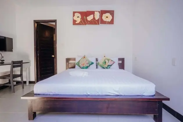 Villa, 6 Yatak Odası, Havuz Manzaralı, Avlu