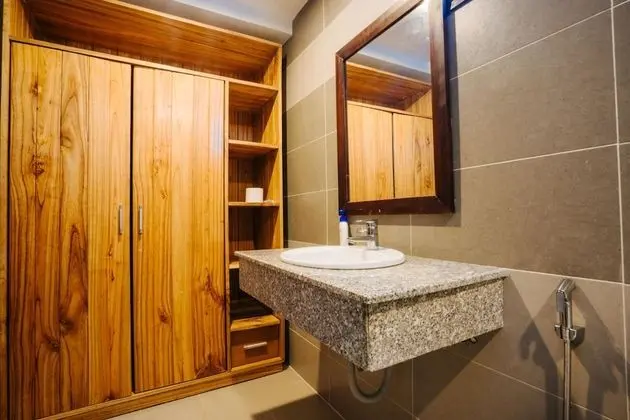 Villa, 6 Yatak Odası, Havuz Manzaralı, Avlu