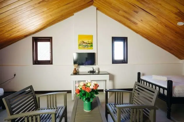 Villa (9 Bedrooms)