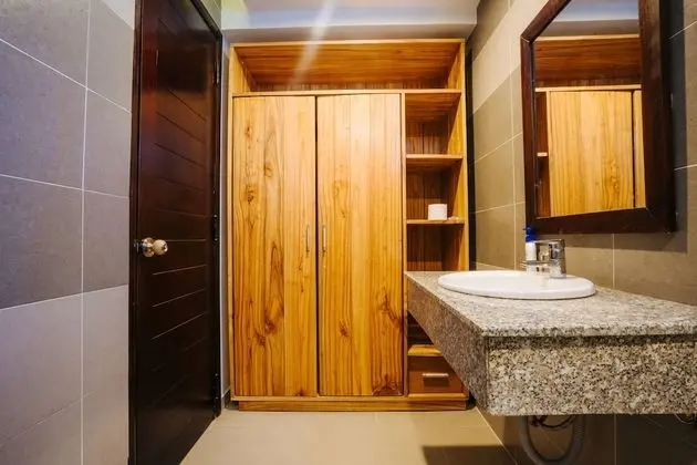 Villa (9 Bedrooms)