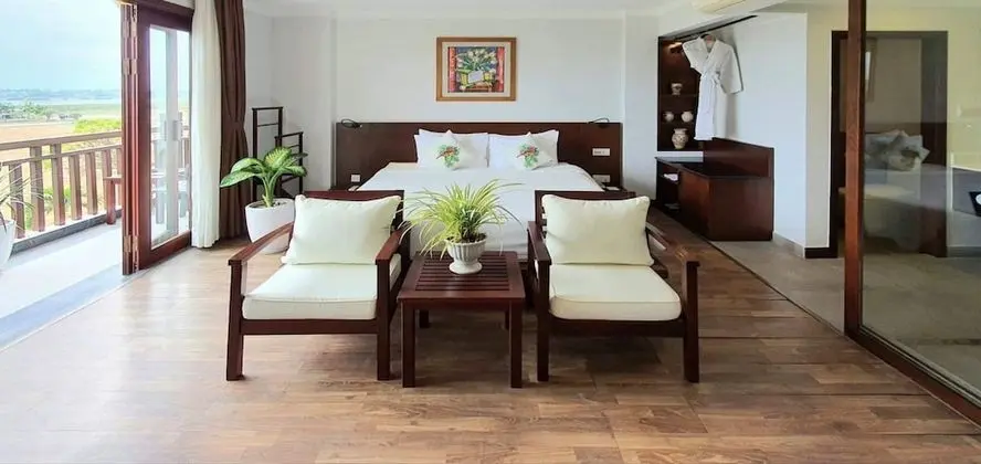 Deluxe Tek Büyük veya İki Ayrı Yataklı Oda, Balkon, Nehir Manzaralı