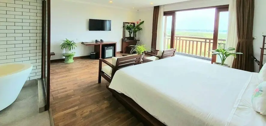 Deluxe Tek Büyük veya İki Ayrı Yataklı Oda, Balkon, Nehir Manzaralı