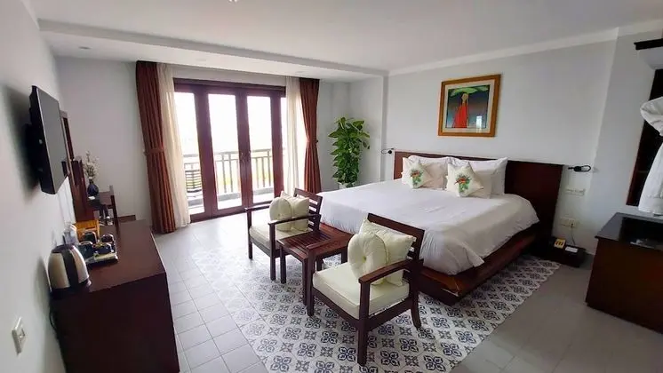 Deluxe Tek Büyük veya İki Ayrı Yataklı Oda, Balkon, Nehir Manzaralı
