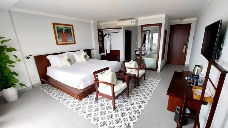 Deluxe Tek Büyük veya İki Ayrı Yataklı Oda, Balkon, Nehir Manzaralı