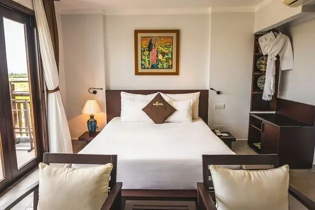 Deluxe Tek Büyük veya İki Ayrı Yataklı Oda, Balkon, Nehir Manzaralı