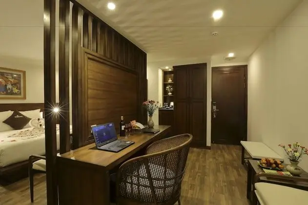 Honeymoon Süit, Balkon, Nehir Manzaralı