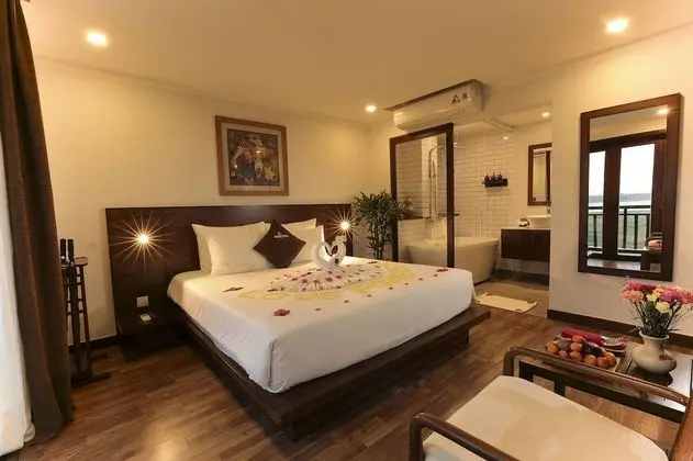 Honeymoon Süit, Balkon, Nehir Manzaralı