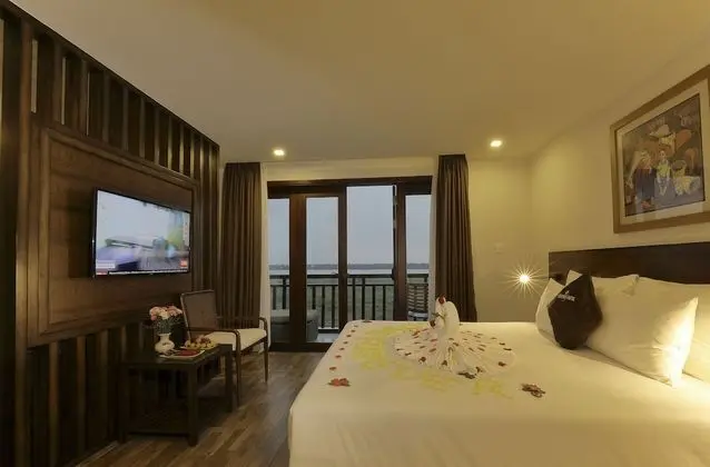Honeymoon Süit, Balkon, Nehir Manzaralı