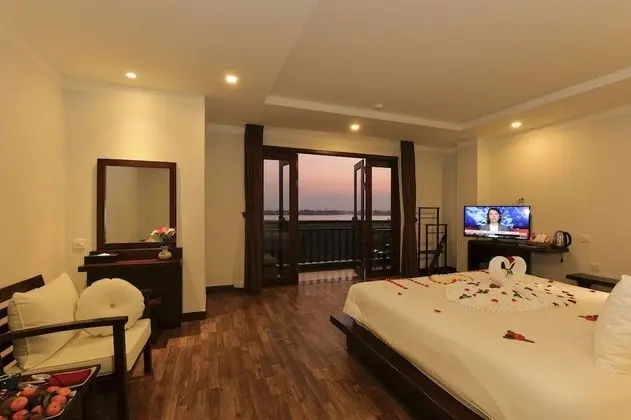 Honeymoon Süit, Balkon, Nehir Manzaralı