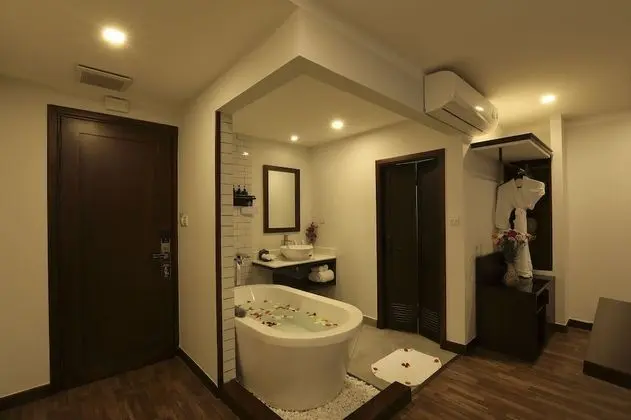 Honeymoon Süit, Balkon, Nehir Manzaralı