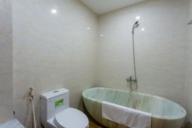 Deluxe Tek Büyük Yataklı Oda, Bahçe Manzaralı