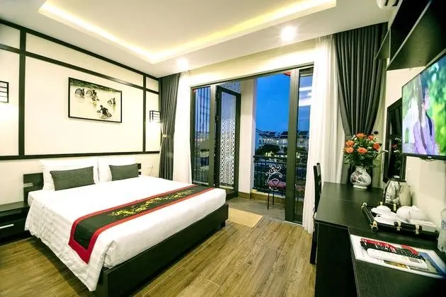 Deluxe Oda, 1 Büyük (Queen) Boy Yatak, Balkon, Nehir Manzaralı