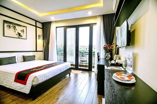Deluxe Oda, 1 Büyük (Queen) Boy Yatak, Balkon, Nehir Manzaralı