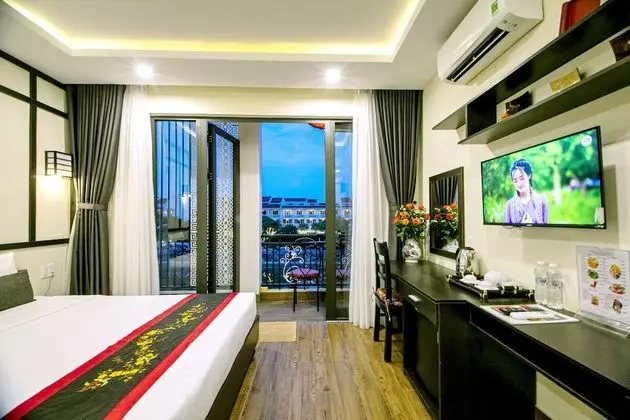 Deluxe Oda, 1 Büyük (Queen) Boy Yatak, Balkon, Nehir Manzaralı