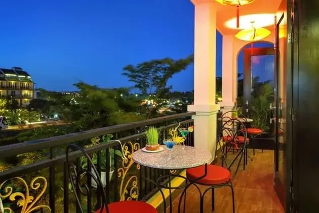 Deluxe Oda, 1 Büyük (Queen) Boy Yatak, Balkon, Nehir Manzaralı