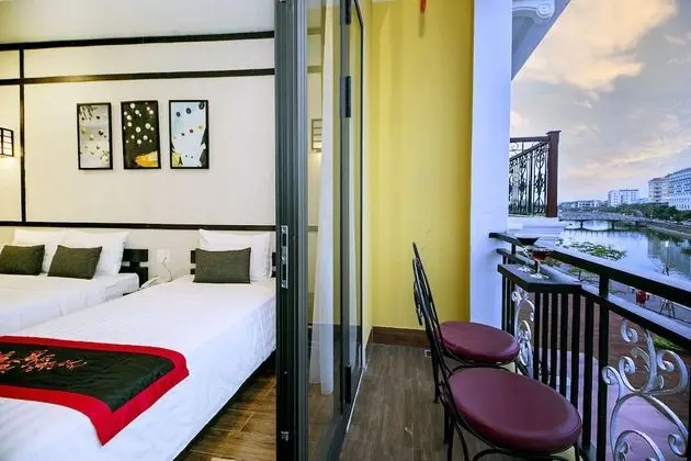 Deluxe Oda, 1 Büyük (Queen) Boy Yatak, Balkon, Nehir Manzaralı