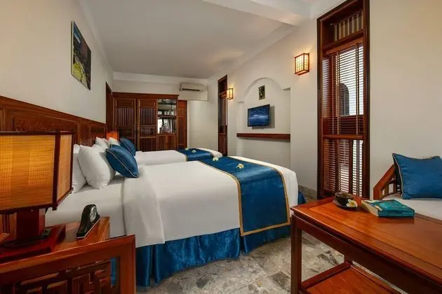 Family Villa, Bağlantılı Odalar (Balcony & River)