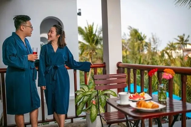 Junior Üç Kişilik Oda, Balkon