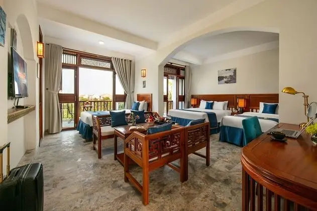 Junior Üç Kişilik Oda, Balkon