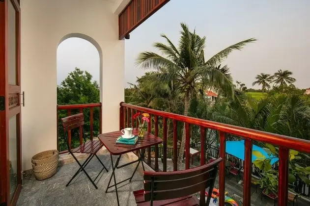 Junior Üç Kişilik Oda, Balkon