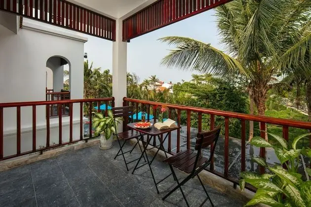 Junior Üç Kişilik Oda, Balkon