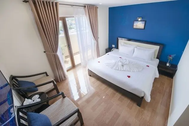 Superior Tek Büyük Yataklı Oda, Balkon, Şehir Manzaralı