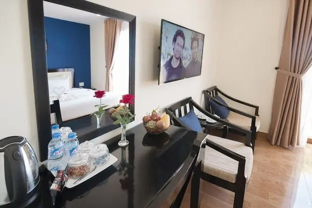 Superior Tek Büyük Yataklı Oda, Balkon, Şehir Manzaralı