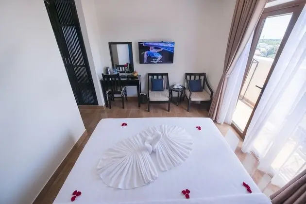 Superior Tek Büyük Yataklı Oda, Balkon, Şehir Manzaralı