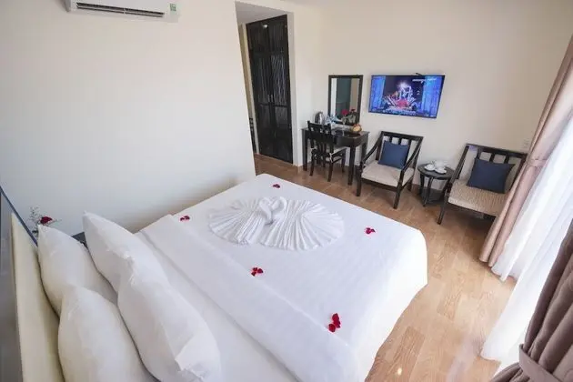 Superior Tek Büyük Yataklı Oda, Balkon, Şehir Manzaralı