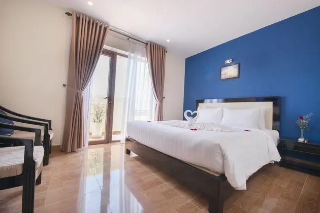 Superior Tek Büyük Yataklı Oda, Balkon, Şehir Manzaralı