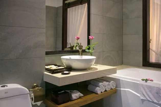 Süit, Havuz Manzaralı (Charm Villa)