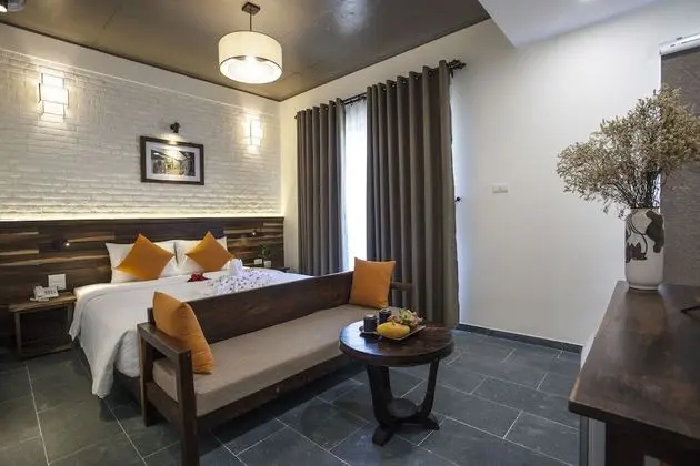 Deluxe Tek Büyük Yataklı Oda, 1 Yatak Odası, Balkon, Şehir Manzaralı