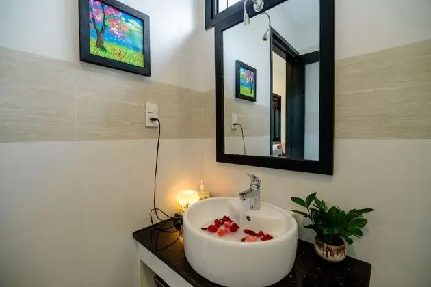 Deluxe Tek Büyük Yataklı Oda, 1 Yatak Odası, Bahçe Manzaralı, Zemin Kat
